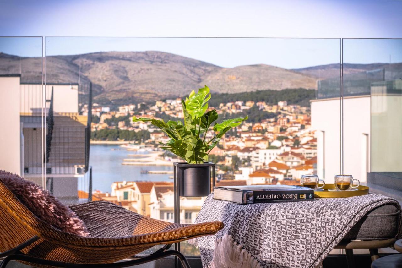 Navale With A Roof Terrace And A Heated Pool *