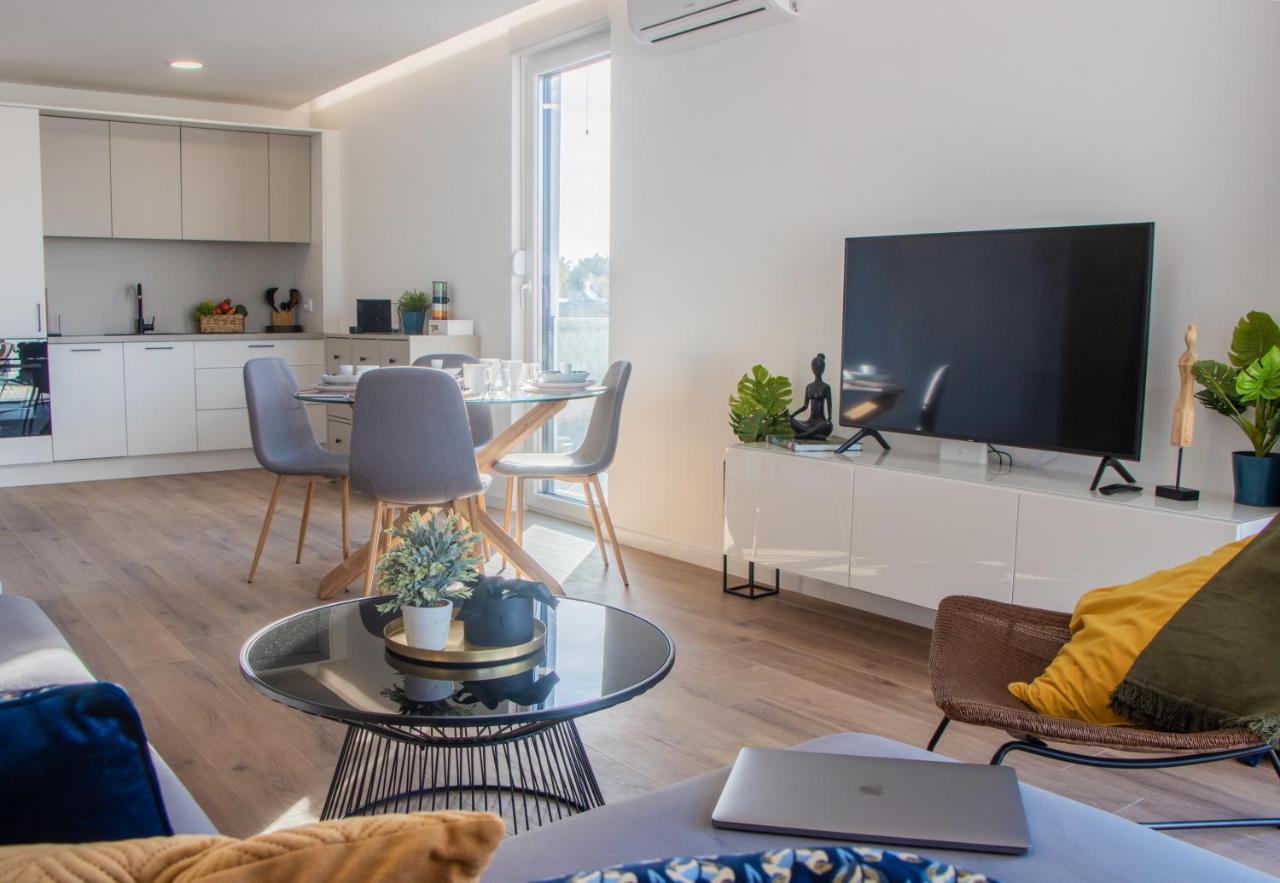 Navale With A Roof Terrace And A Heated Pool Trogir
