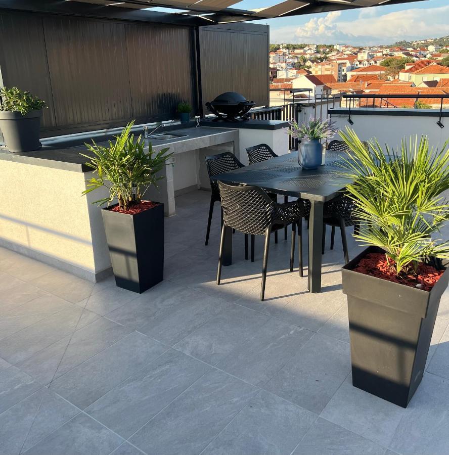 Apartment Navale With A Roof Terrace And A Heated Pool *