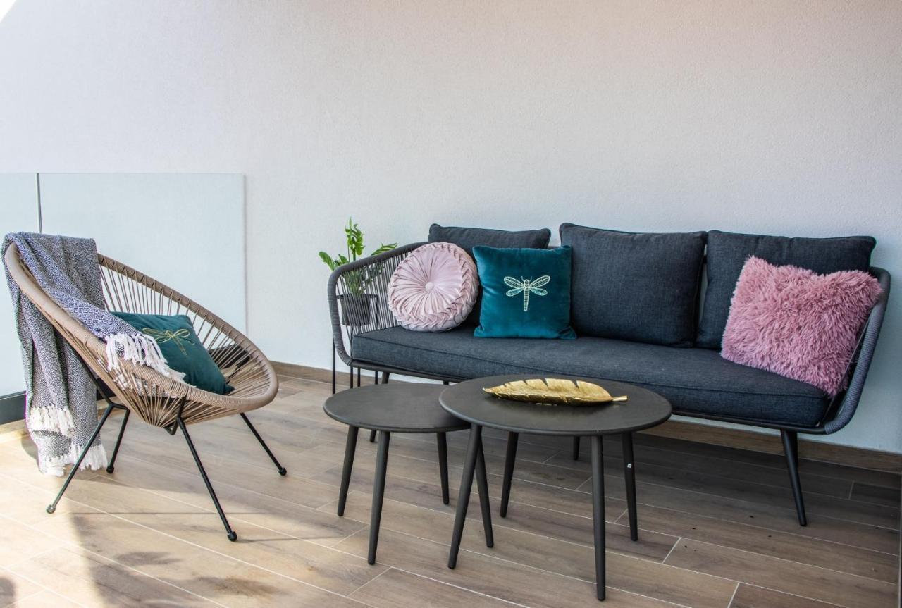 Navale With A Roof Terrace And A Heated Pool Trogir