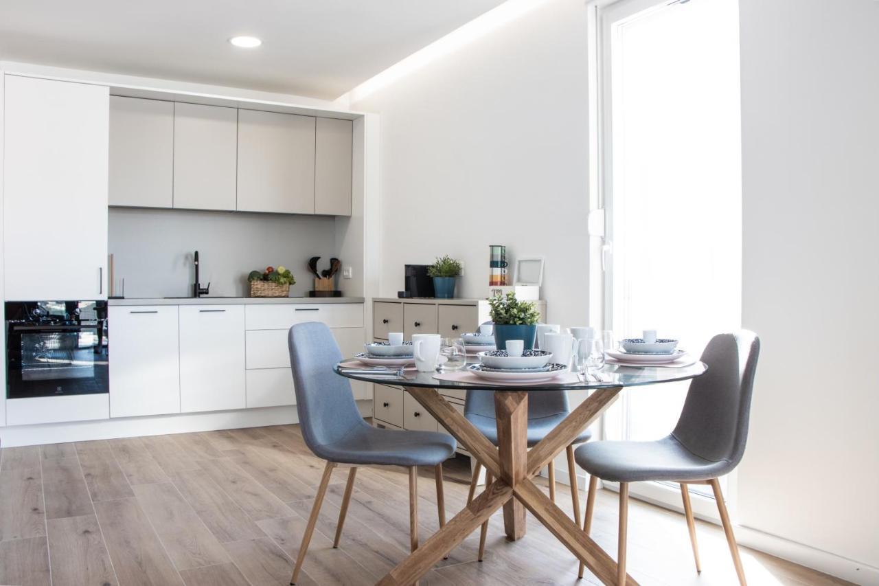 Navale With A Roof Terrace And A Heated Pool *