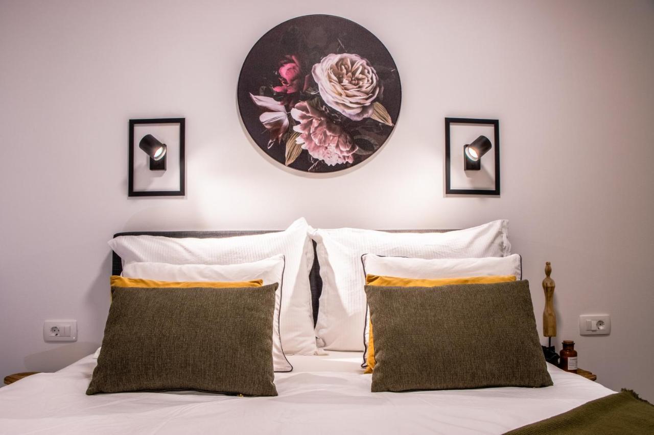 Navale With A Roof Terrace And A Heated Pool
